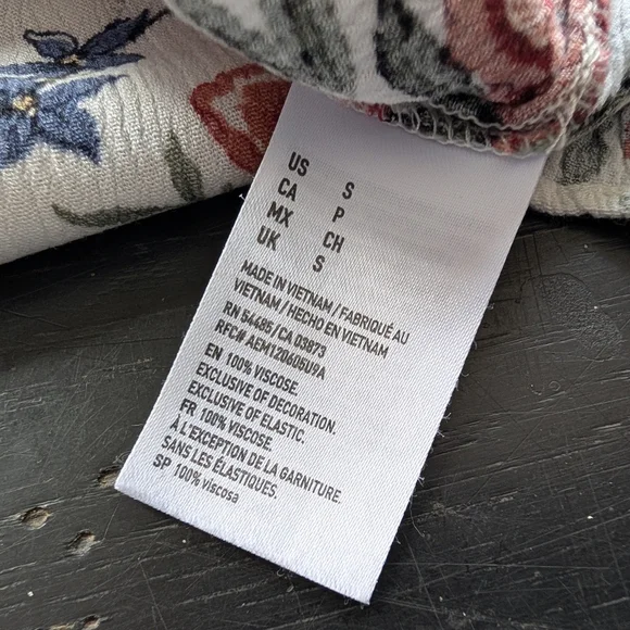 American Eagle White Floral Print Flowy Ruffle Micro Shorts Sz Small Boho Beachy - Picture 7 of 7